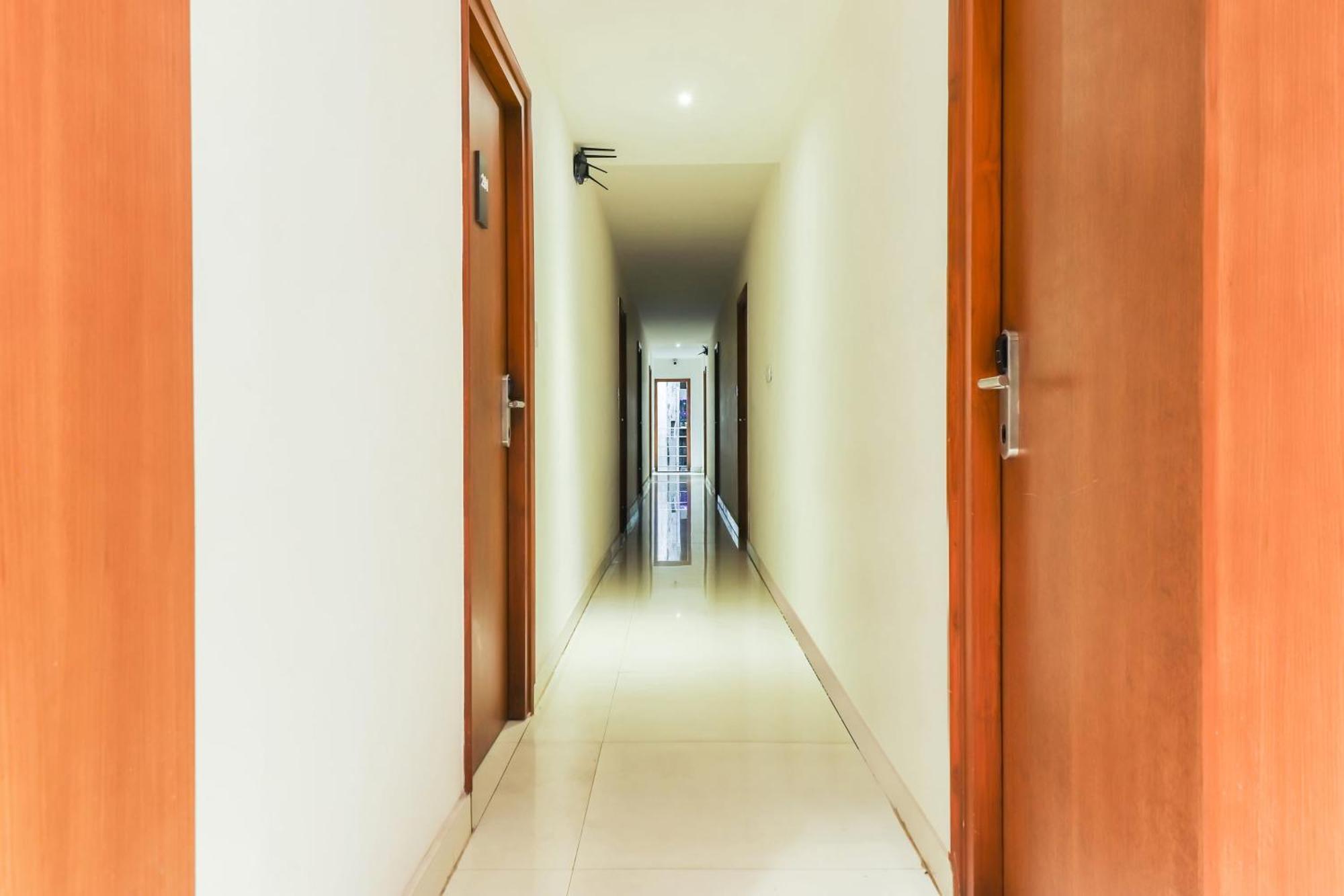 ホテル Super Townhouse Rcc Lamps ヴィシャーカパトナム エクステリア 写真