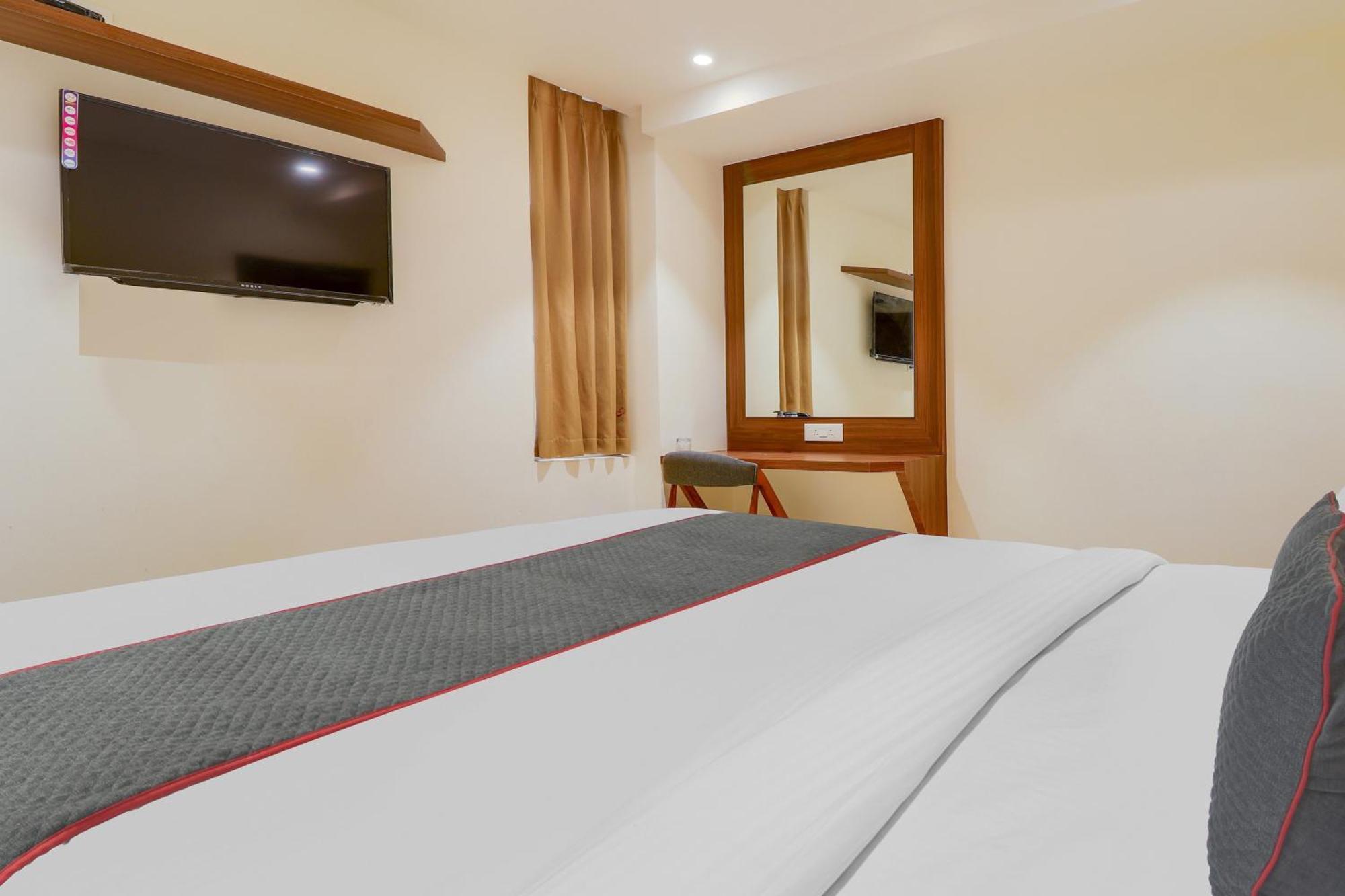 ホテル Super Townhouse Rcc Lamps ヴィシャーカパトナム エクステリア 写真